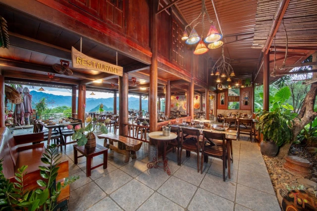 Nhà hàng Quán Mộc Pù Luông - không gian 1
