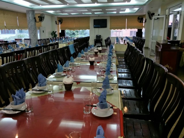 Nhà Hàng Hải Sản Phương Thuỷ - Hạ Long - không gian 3