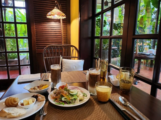 The Temple Restaurant & Lounge - Hùng Vương