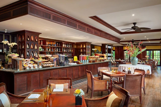 The Temple Restaurant & Lounge - Hùng Vương - không gian 3
