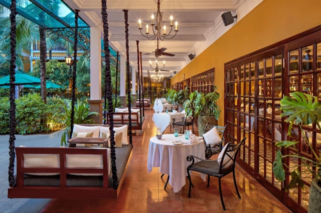 The Temple Restaurant & Lounge - Hùng Vương - không gian 4