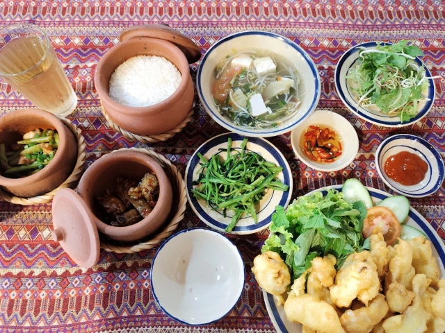 Nhà hàng Cơm Làng Quê Xưa