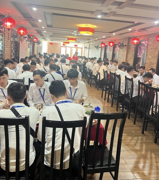 Cơm Niêu Nhà Đỏ 2 – Nguyễn Tri Phương - không gian 1