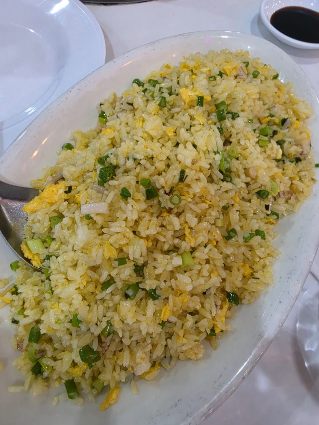Phố Biển - Nguyễn Tất Thành