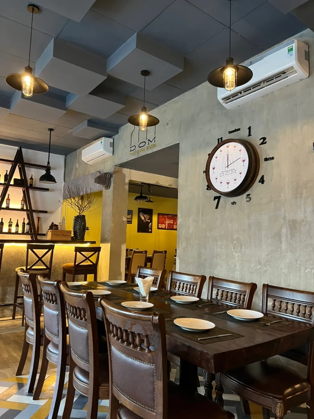 DOM - The Wine Bistro – Phan Bội Châu - không gian 3