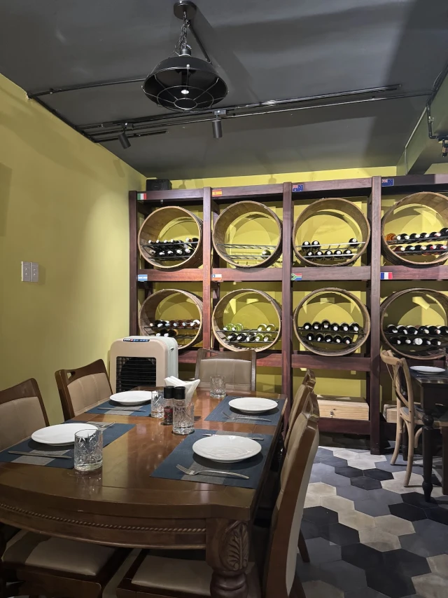 DOM - The Wine Bistro – Phan Bội Châu - không gian 5