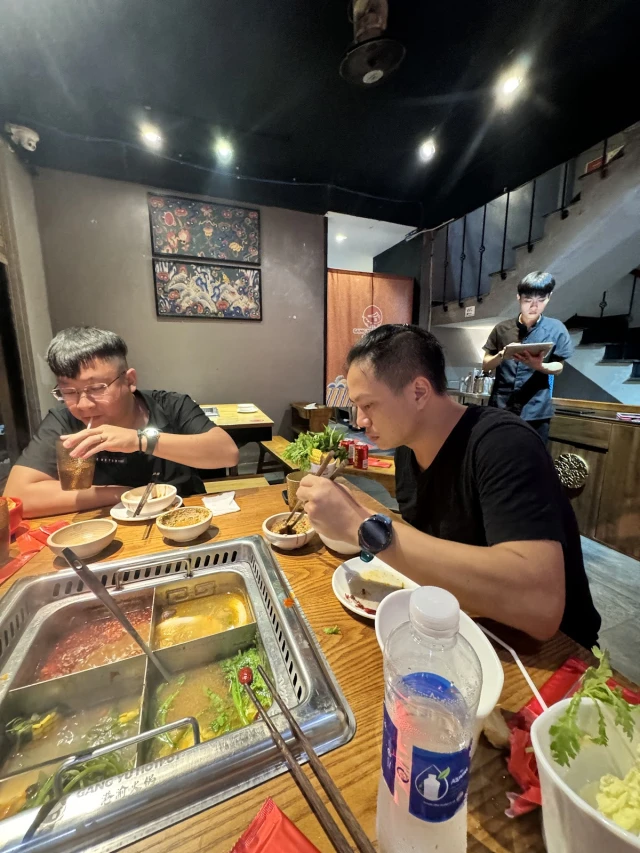 Gang Yu Hotpot - Đường Yên Bái - không gian 3