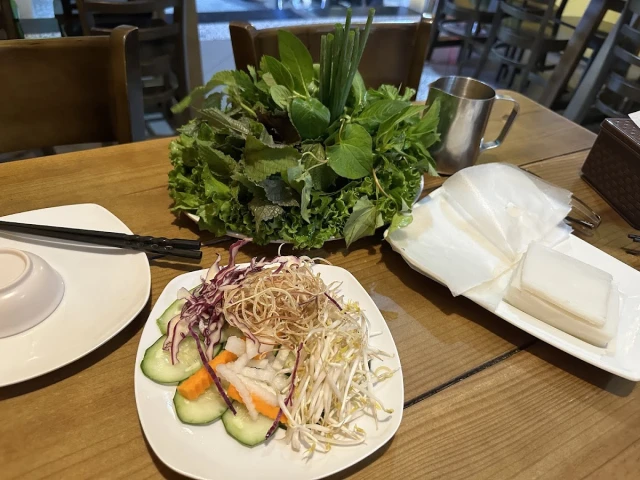 Ẩm Thực Hoàng Tín - Nguyễn Văn Thoại