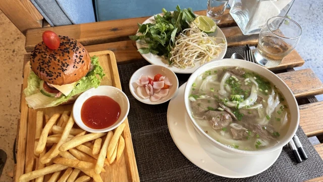 Country BBQ & Beer - Trần Bạch Đằng