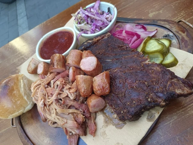 Country BBQ & Beer - Trần Bạch Đằng