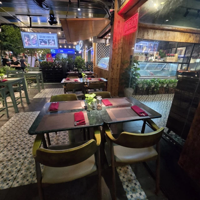 Butcher Grilled - Hoàng Kế Viêm - không gian 2
