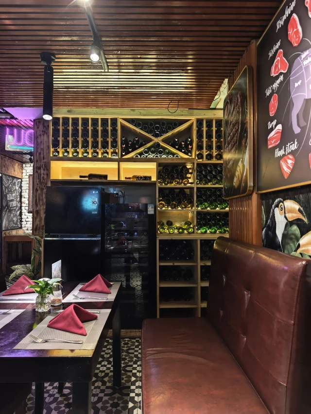 Butcher Grilled - Hoàng Kế Viêm - không gian 6