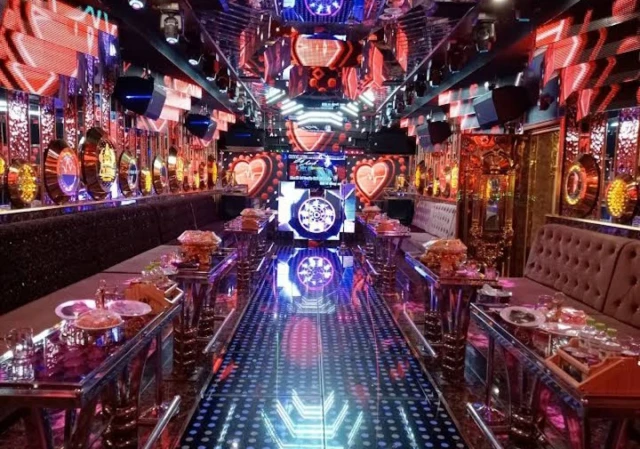 Queen Palace Karaoke - Đà Nẵng - không gian 3