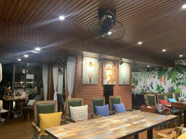Queen Palace Karaoke - Đà Nẵng - không gian 6