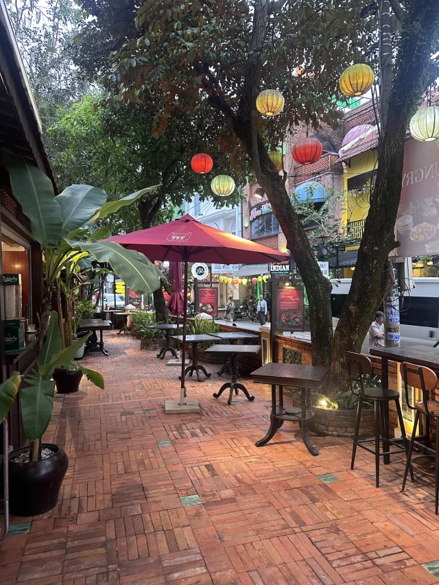 Ngon Phố Hội - Authentic Vietnamese Cuisine - Hội An - không gian 6