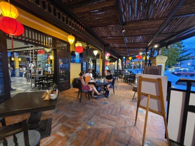 Ngon Phố Hội - Authentic Vietnamese Cuisine - Hội An - không gian 5