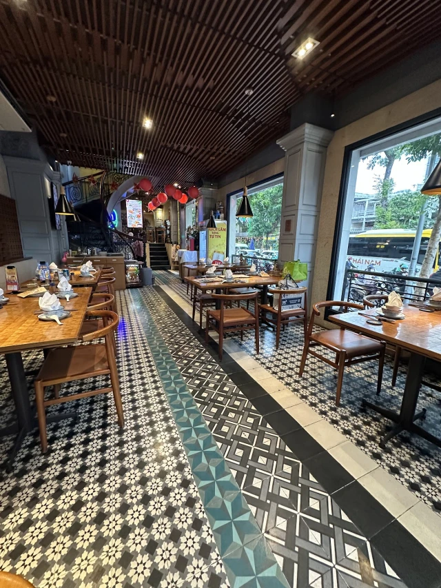 Hoàng Yến Cuisine - Hai Bà Trưng - không gian 3