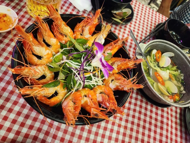 Sài Gòn Xưa Và Nay – Nguyễn Trung Trực