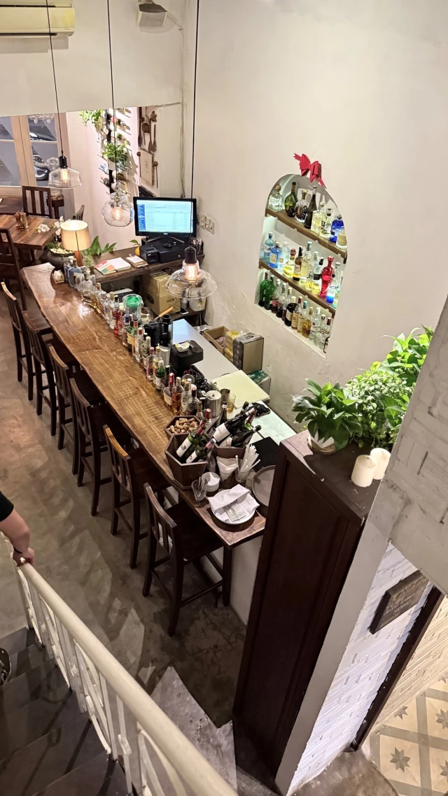 NOSSA Italian steakhouse - Phạm Hồng Thái - không gian 3