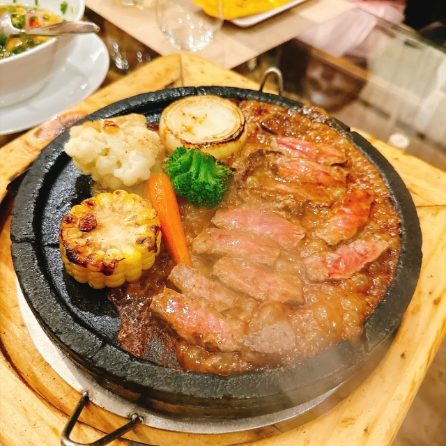 Cheer House Restaurant - Lê Ngô Cát