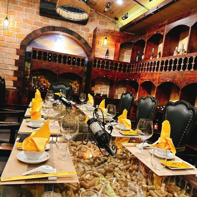 Cheer House Restaurant - Lê Ngô Cát - không gian 1