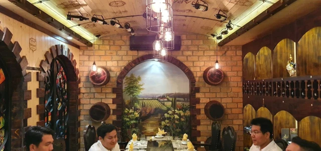 Cheer House Restaurant - Lê Ngô Cát - không gian 4