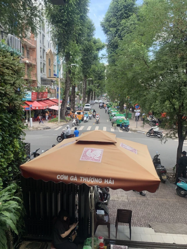 Cơm Gà Thượng Hải – Võ Văn Tần - không gian 4