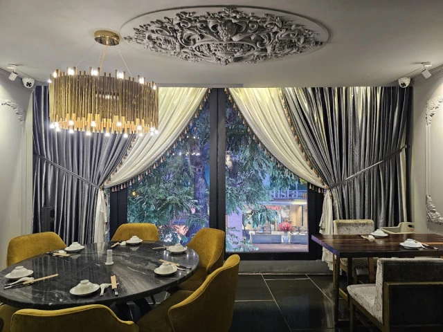 Lion City - Lê Anh Xuân - không gian 2