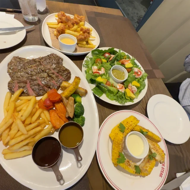 Le Monde Steak - Cao Thắng
