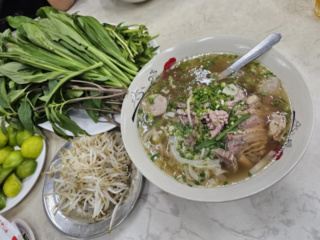 Tám Riêu - Lý Chính Thắng