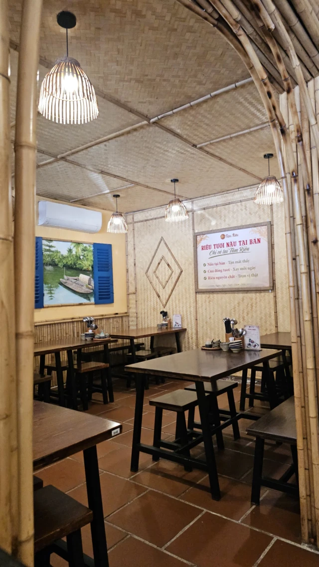 Tám Riêu - Lý Chính Thắng - không gian 2