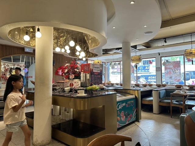 Yuhua - Taiwanese Hotpot Paradise - Hoàng Hoa Thám - không gian 2