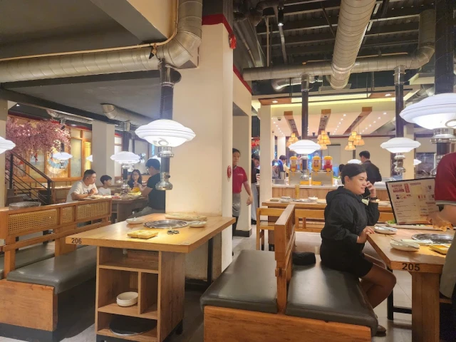 Galbi House – Phan Xích Long - không gian 1
