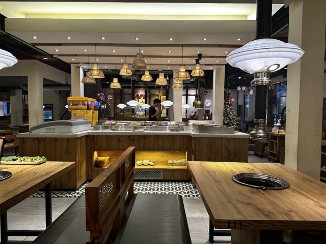 Galbi House – Phan Xích Long - không gian 3