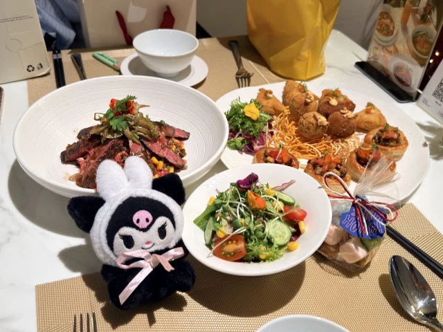 L'eau Restaurant & Café – Kha Vạn Cân