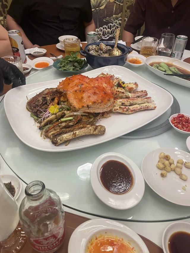 Nam Phương Lầu - Nguyễn Thị Diệu