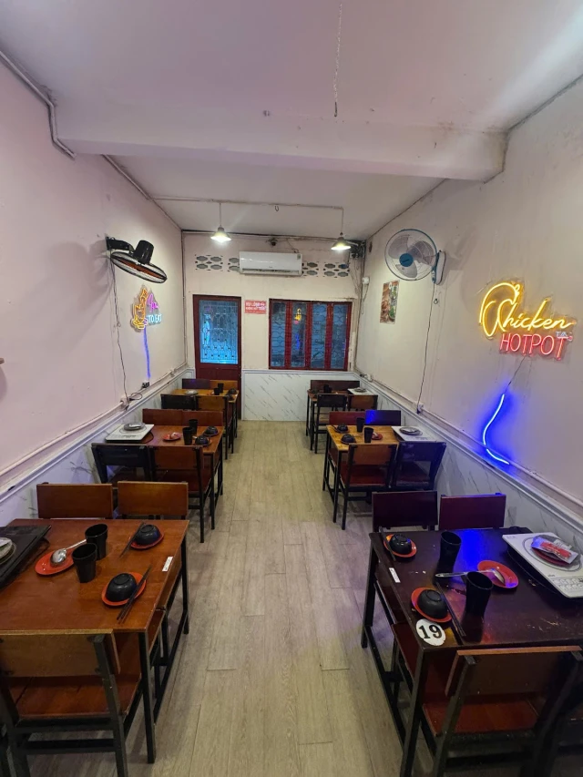 Lẩu Gà Ớt Hiểm 109 - Nguyễn Thiện Thuật - không gian 1
