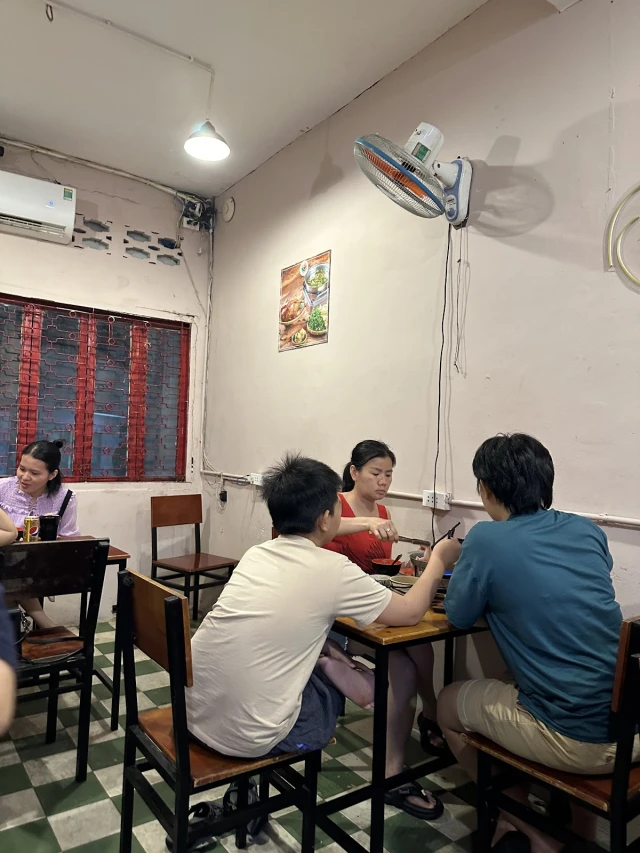Lẩu Gà Ớt Hiểm 109 - Nguyễn Thiện Thuật - không gian 5