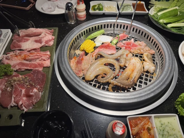 King BBQ Buffet – SC Vivo City