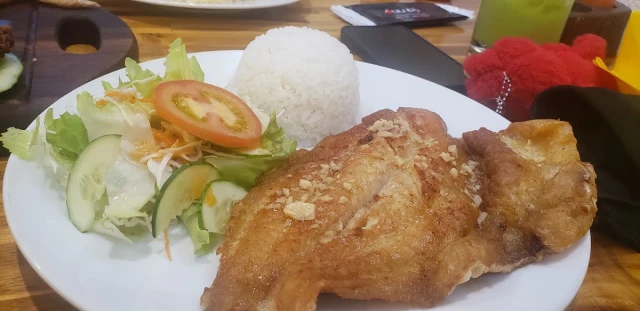 Nhà hàng OLiu Đỏ - Hoàng Diệu