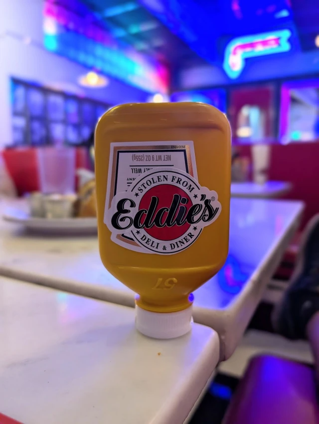 Eddie's - New York Deli and Diner - Thảo Điền