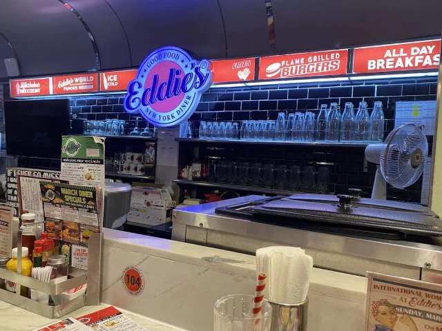 Eddie's - New York Deli and Diner - Thảo Điền - không gian 6