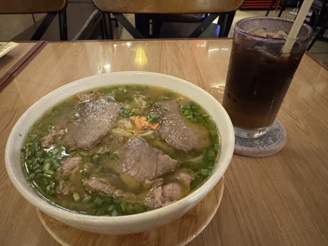 La Table De Saigon – Phạm Ngũ Lão