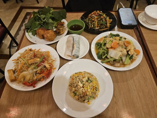 La Table De Saigon – Phạm Ngũ Lão