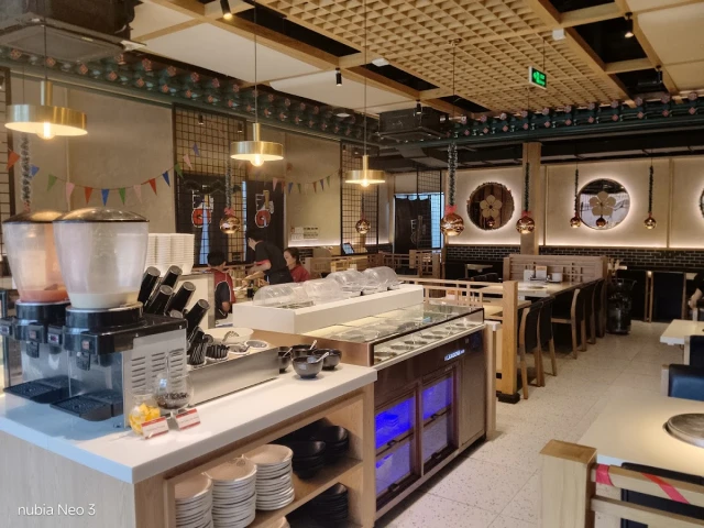 King BBQ Buffet - Lê Văn Sỹ - không gian 1