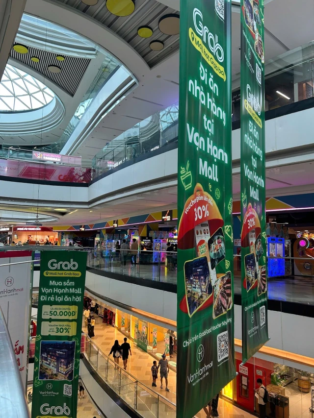Khao Lao - Vạn Hạnh Mall - không gian 3