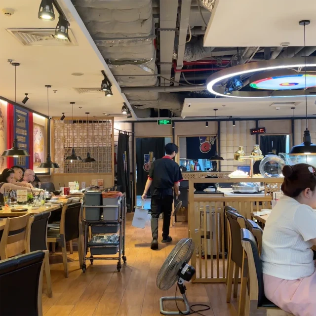 King BBQ - Vincom Lê Thánh Tôn - không gian 6
