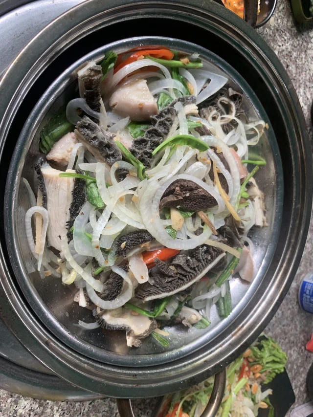 Bò Tơ Tây Ninh Năm Sánh – Phạm Hùng