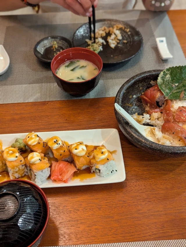 Sushi House – Trương Quốc Dung