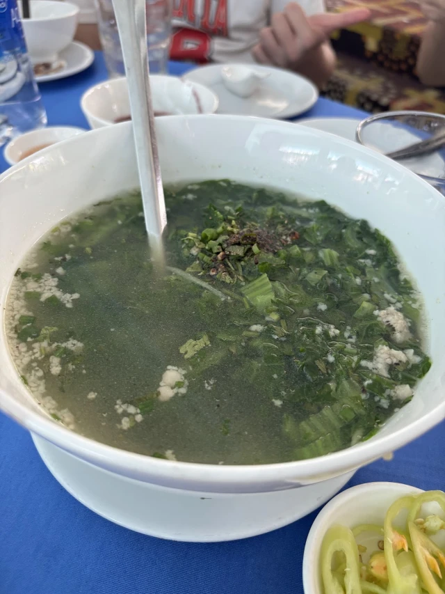 Hoa Viên Đệ Nhất - Hoàng Việt